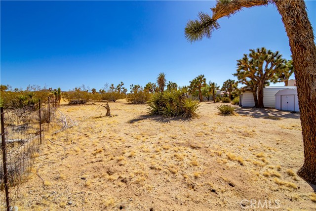 59019 Pueblo Trail, Yucca Valley CA: https://media.crmls.org/medias/4c28921e-c595-41ea-92e4-259100135411.jpg