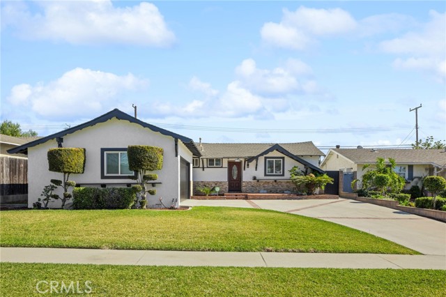 Detail Gallery Image 2 of 39 For 11744 Hollyview, La Mirada,  CA 90638 - 3 Beds | 2 Baths