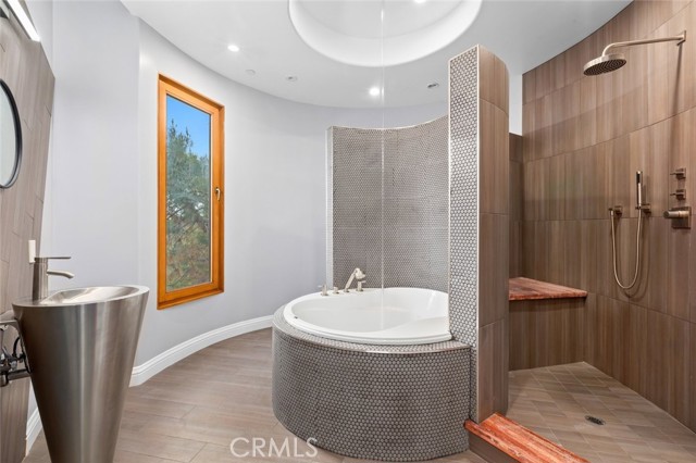 24517 Piuma Road, Malibu CA: https://media.crmls.org/medias/4c2ad363-47f8-469d-87ef-a881aca6ab70.jpg