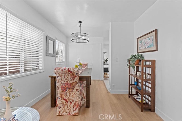 Detail Gallery Image 5 of 19 For 874 W 33rd Way, Long Beach,  CA 90806 - 3 Beds | 2 Baths