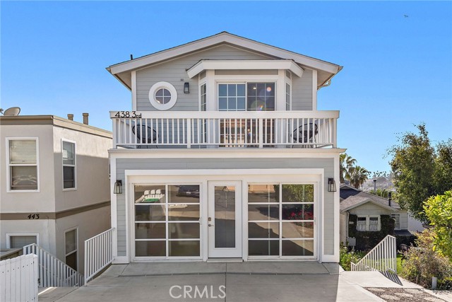 Detail Gallery Image 1 of 27 For 438 3 Rd St, Laguna Beach,  CA 92651 - 4 Beds | 2/1 Baths