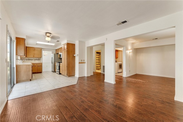 Detail Gallery Image 16 of 32 For 3229 Quarry Rd, Palmdale,  CA 93550 - 5 Beds | 3 Baths