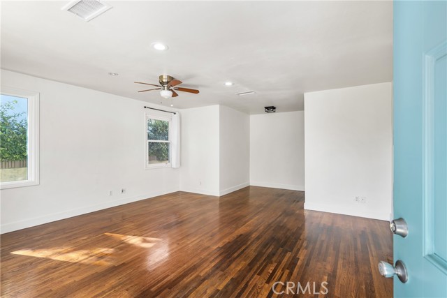 Detail Gallery Image 5 of 28 For 4851 Faculty, Long Beach,  CA 90808 - – Beds | – Baths