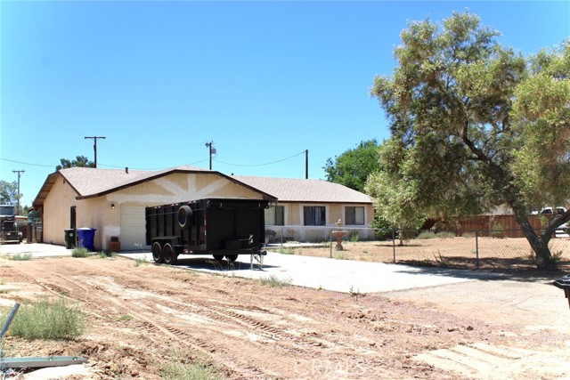 Detail Gallery Image 2 of 2 For 22465 Standing Rock Ave, Apple Valley,  CA 92307 - 3 Beds | 2 Baths