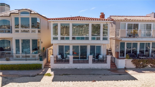 Detail Gallery Image 19 of 24 For 426 via Lido Nord, Newport Beach,  CA 92663 - 4 Beds | 3 Baths