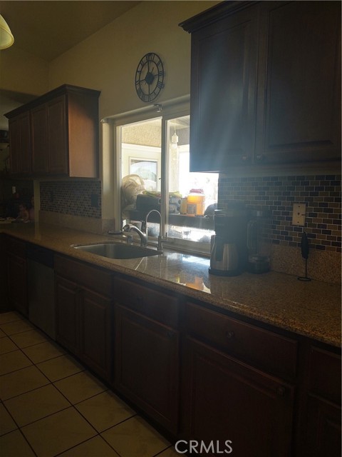 9373 Nevada Road, Phelan CA: https://media.crmls.org/medias/4c2cd18c-4c5e-40cb-a193-b32b6fa4f29c.jpg