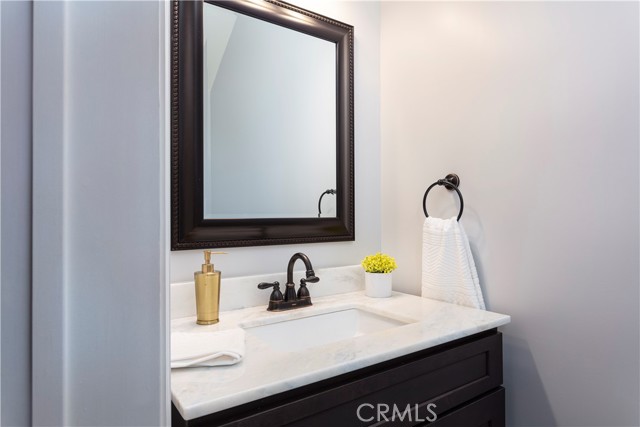 Detail Gallery Image 15 of 27 For 3236 Royal Oaks Dr #2,  Thousand Oaks,  CA 91362 - 3 Beds | 2/1 Baths