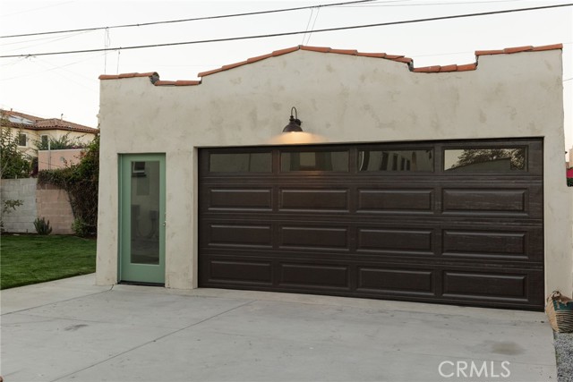 Detail Gallery Image 28 of 42 For 1935 W 76th St, Los Angeles,  CA 90047 - 3 Beds | 3 Baths