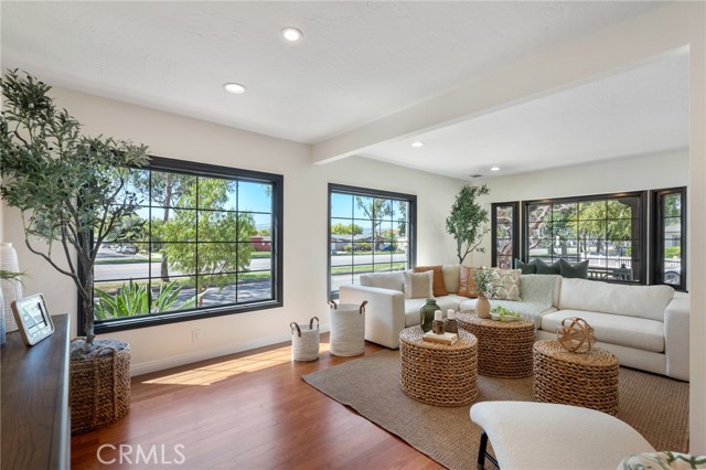 1122 Cranbrook Avenue, Torrance CA: https://media.crmls.org/medias/4c2f09e7-05de-4d82-be38-9e04a85eb3c1.jpg