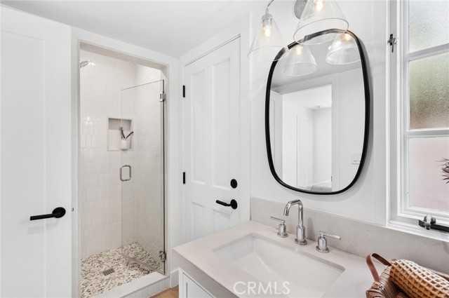 1927 Bayside Drive, Corona del Mar CA: https://media.crmls.org/medias/4c302c8d-f2ab-430d-9661-ab64c16d2e18.jpg