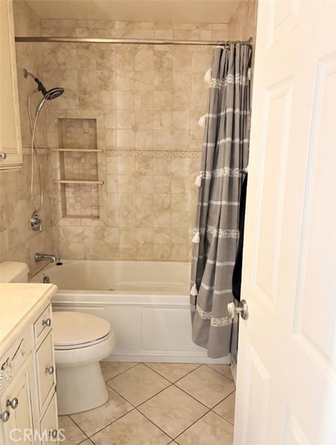 Detail Gallery Image 17 of 26 For 26172 Rainbow Glen, Newhall,  CA 91321 - 2 Beds | 2 Baths