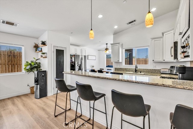 Detail Gallery Image 8 of 42 For 5947 Lupine Ave, Twentynine Palms,  CA 92277 - 4 Beds | 2 Baths