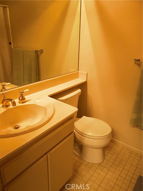 Detail Gallery Image 17 of 22 For 2249 Montrose Ave #4,  Montrose,  CA 91020 - 3 Beds | 2/1 Baths