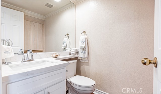 15 Via Athena, Aliso Viejo CA: https://media.crmls.org/medias/4c31228f-ff8f-4c1a-9b3c-9366596bc505.jpg
