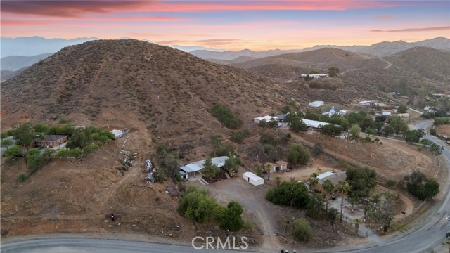 27255 Vista Avenue, Perris CA: https://media.crmls.org/medias/4c31c9c6-2f37-4dc3-9d30-7ed901a245e4.jpg