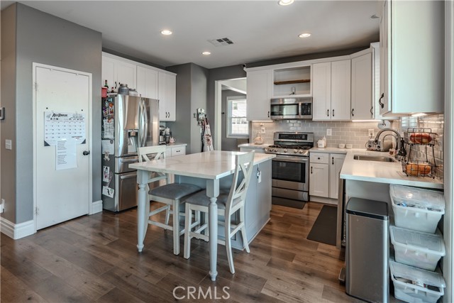 Detail Gallery Image 6 of 25 For 1217 W Avenue H7, Lancaster,  CA 93534 - 5 Beds | 3 Baths