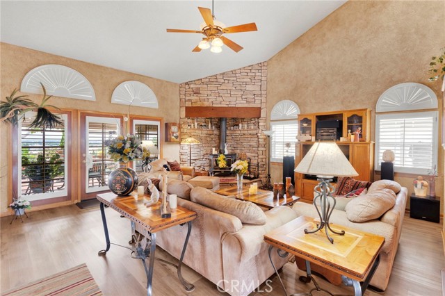 Detail Gallery Image 15 of 75 For 17662 Ridge View Ct, Apple Valley,  CA 92307 - 3 Beds | 3/1 Baths