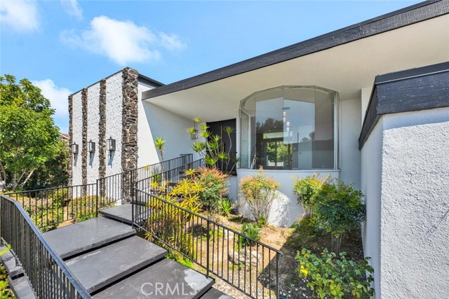 Detail Gallery Image 4 of 47 For 4338 Fairway Dr, Lakewood,  CA 90712 - 4 Beds | 3/1 Baths