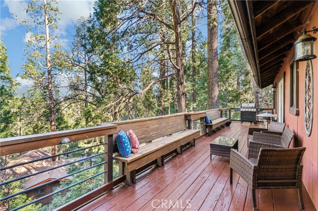 Detail Gallery Image 28 of 46 For 24166 Cresta, Crestline,  CA 92325 - 4 Beds | 3 Baths