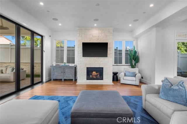1757 8th Street, Manhattan Beach CA: https://media.crmls.org/medias/4c33b5da-6c1f-4b81-881c-470a75ab5af7.jpg