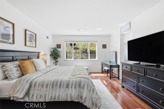 Detail Gallery Image 23 of 43 For 5244 Huckleberry Oak, Simi Valley,  CA 93063 - 5 Beds | 3 Baths