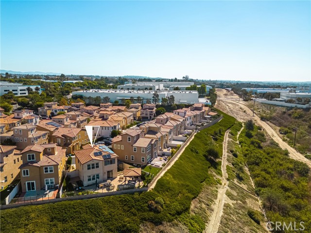 Expansive Canyon Views and Private Location on Scenic Trail