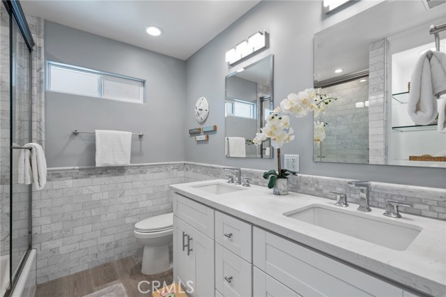 Stunning upstairs hall bath