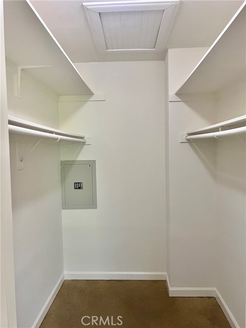 Detail Gallery Image 6 of 14 For 28723 Conejo View Dr, Agoura Hills,  CA 91301 - 3 Beds | 2 Baths