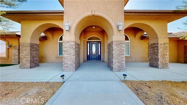 Detail Gallery Image 1 of 75 For Address Is Not Disclosed, Apple Valley,  CA 92308 - 5 Beds | 3/1 Baths