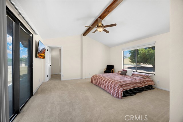 11915 Redwood Avenue, Hesperia CA: https://media.crmls.org/medias/4c36df51-16b0-4be1-9c8c-c042fcdc1960.jpg