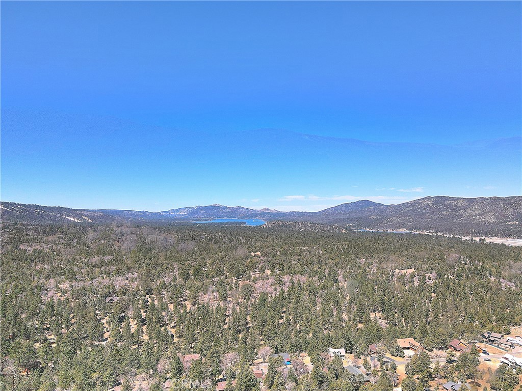 https://media.crmls.org/medias/4c36ee03-afe1-482d-b54a-4c6dbed4257f.jpg?preset=X-Large