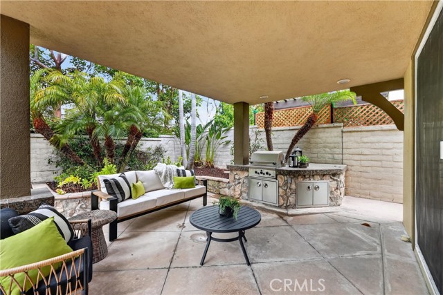 6467 Frampton, Huntington Beach CA: https://media.crmls.org/medias/4c3760d0-d47f-41cf-a02c-a95d7e6819ba.jpg