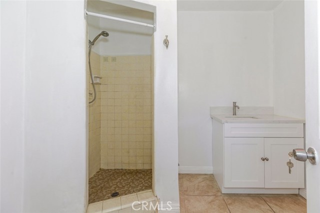 1123 S Walnut Avenue, West Covina CA: https://media.crmls.org/medias/4c376c71-8cea-4b90-bf53-c501fb2a36a4.jpg