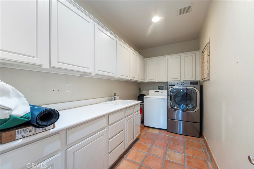 MLS #OC26135046 image #25