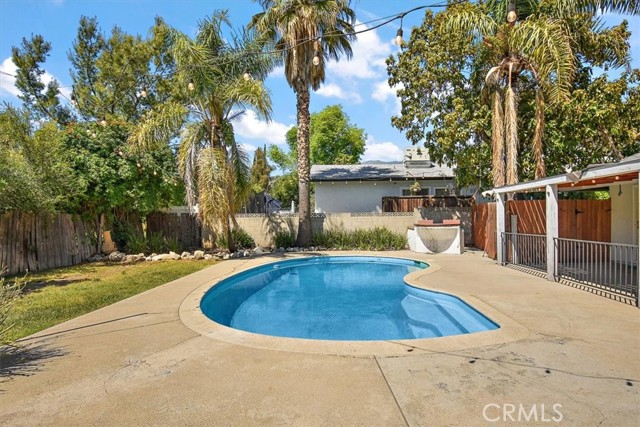 Detail Gallery Image 27 of 31 For 2105 Oxford Ave, Claremont,  CA 91711 - 4 Beds | 3 Baths