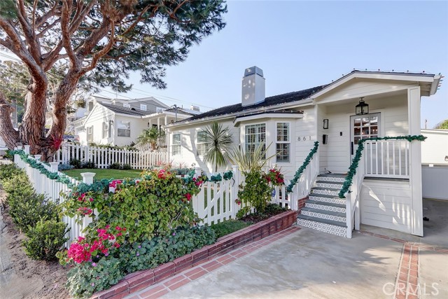 861 12th Court, Manhattan Beach, California 90266, 3 Bedrooms Bedrooms, ,2 BathroomsBathrooms,Residential,Sold,12th,SB21259266