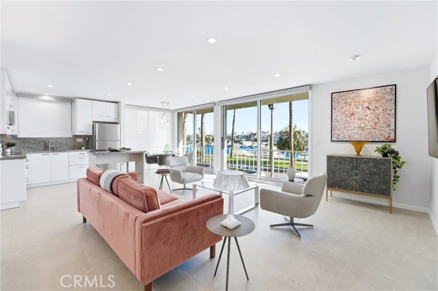 Detail Gallery Image 9 of 70 For 383 Bay Shore #203,  Long Beach,  CA 90803 - 2 Beds | 2 Baths