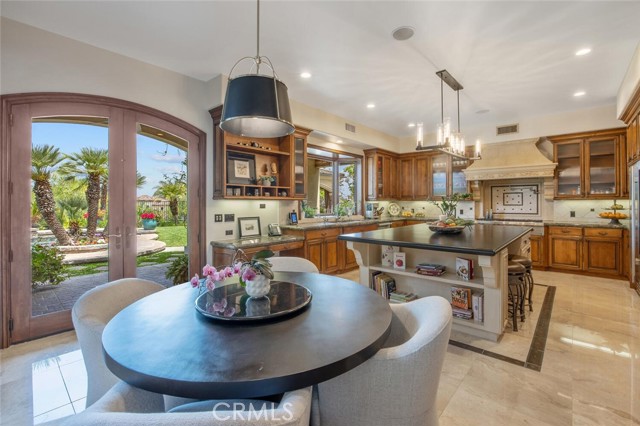 25769 Oak Leaf Court, Valencia CA: https://media.crmls.org/medias/4c391bac-dcf9-47b3-8be2-afcf8ef9e998.jpg