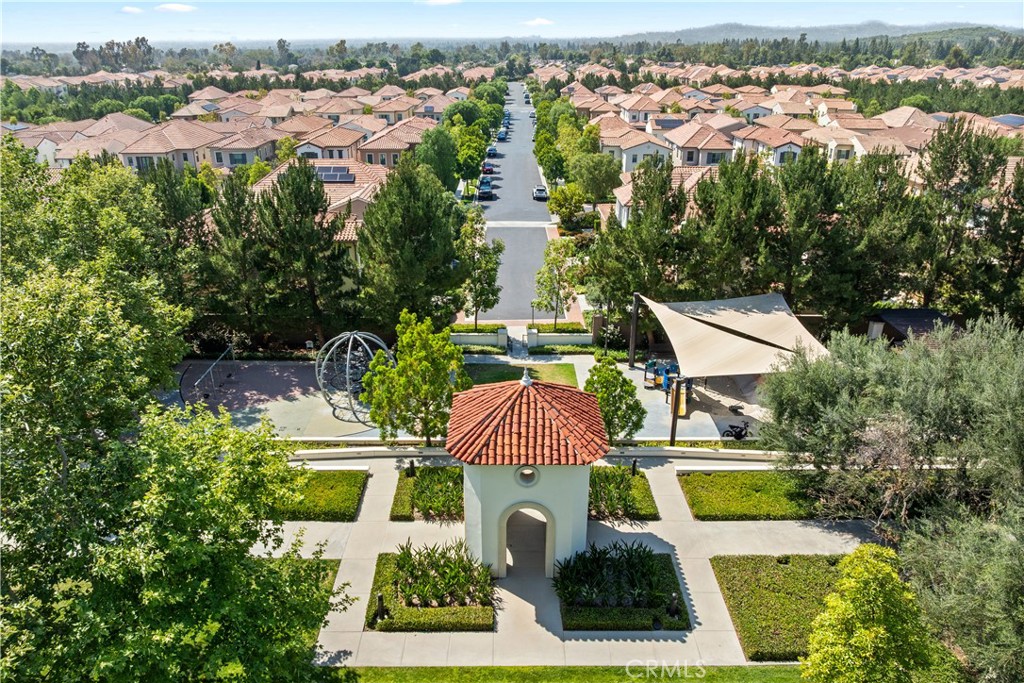 https://media.crmls.org/medias/4c3942e7-5a94-40cd-89f5-5a60d4654607.jpg?preset=X-Large