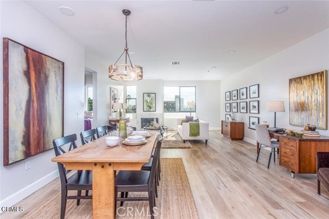 6938 Laurel Canyon Boulevard, North Hollywood CA: https://media.crmls.org/medias/4c399981-aa14-4ac9-bb0f-9a255961c32e.jpg