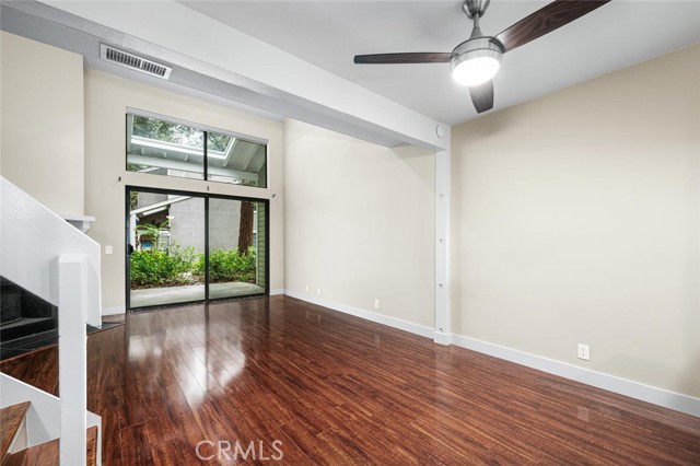 Image 10 of 38 For 700 Lake  111