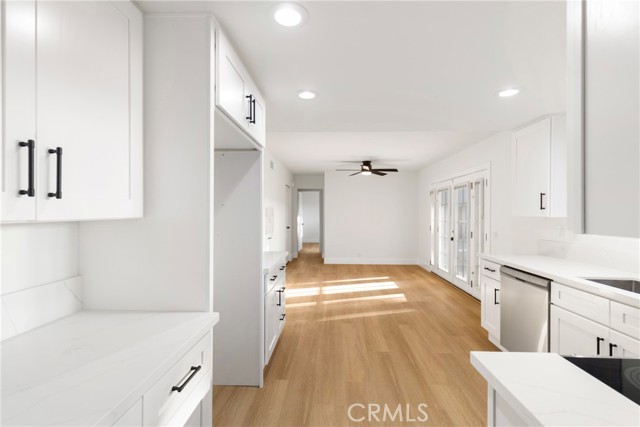 13711 Farmington Road, Tustin CA: https://media.crmls.org/medias/4c3ac95d-8770-4d48-a551-ea38ebb5d6a9.jpg