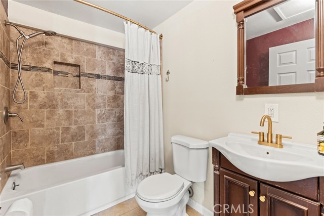 Detail Gallery Image 13 of 28 For 9364 Holland Ave, Durham,  CA 95938 - 3 Beds | 2 Baths