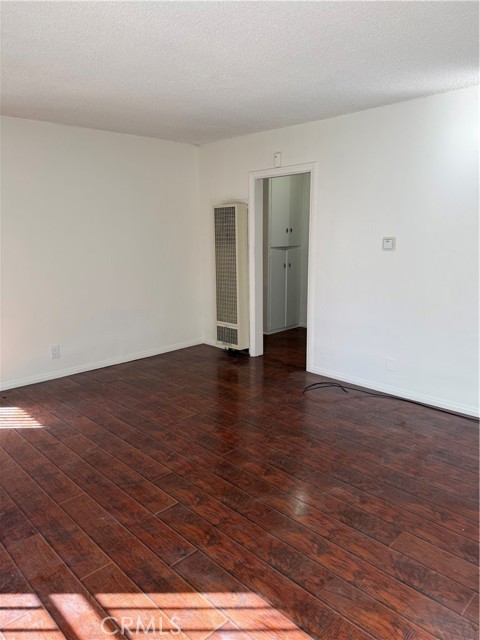 Detail Gallery Image 2 of 8 For 420 N Market, Inglewood,  CA 90302 - 2 Beds | 1 Baths