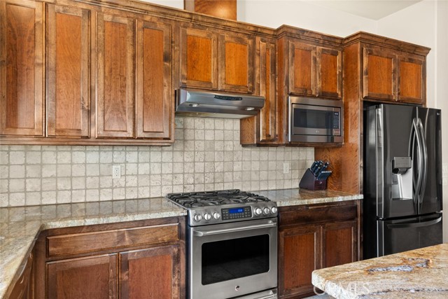 Detail Gallery Image 10 of 44 For 3368 Summit Ridge, Chico,  CA 95928 - 4 Beds | 3 Baths