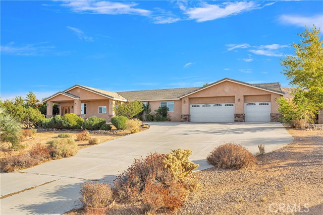 Detail Gallery Image 1 of 66 For 26475 Horizon St, Apple Valley,  CA 92308 - 4 Beds | 3 Baths