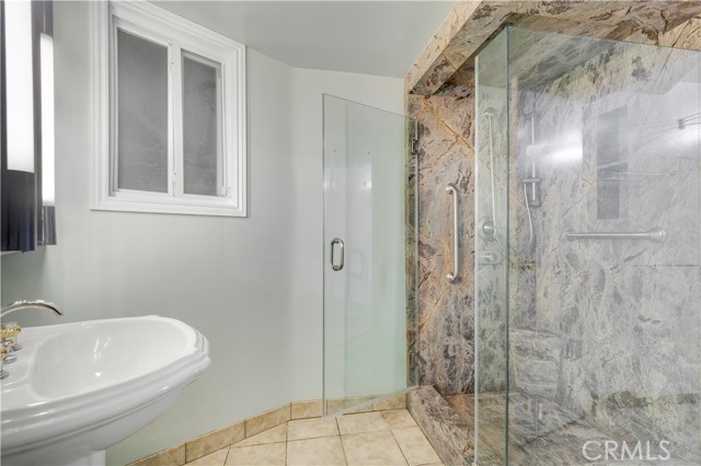 Detail Gallery Image 23 of 30 For 11441 Decente Dr, Studio City,  CA 91604 - 2 Beds | 2 Baths