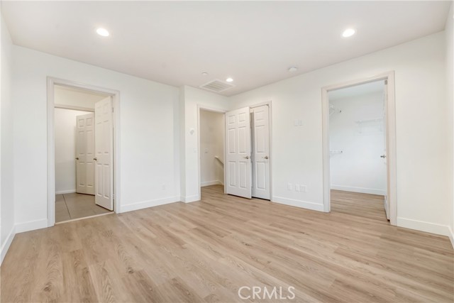 Detail Gallery Image 9 of 15 For 7209 N Chestnut, Van Nuys,  CA 91405 - 3 Beds | 3 Baths