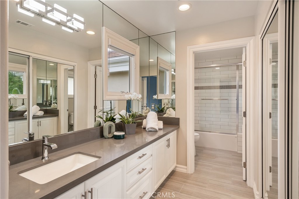 MLS #OC26125914 image #36