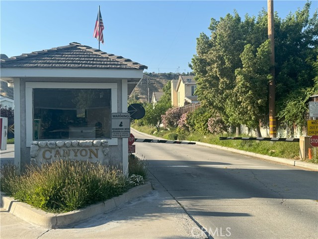 Detail Gallery Image 39 of 53 For 19943 Shadow Island Drive, Canyon Country,  CA 91351 - 3 Beds | 2 Baths